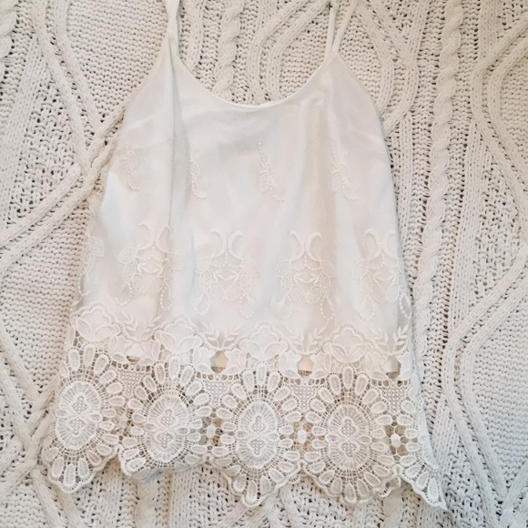 Tops - Beautiful cream lace tank top size XS
